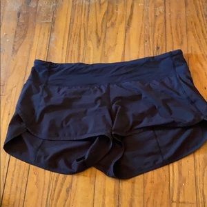 Lululemon short size 8
